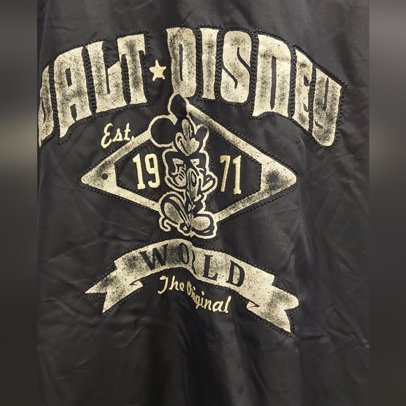 Navy and Tan Raincoat - Picture 6 of 8